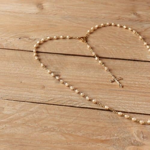 Co zrobić ze starym różańcem? Odkryj rozsądne pomysły na jego wykorzystanie